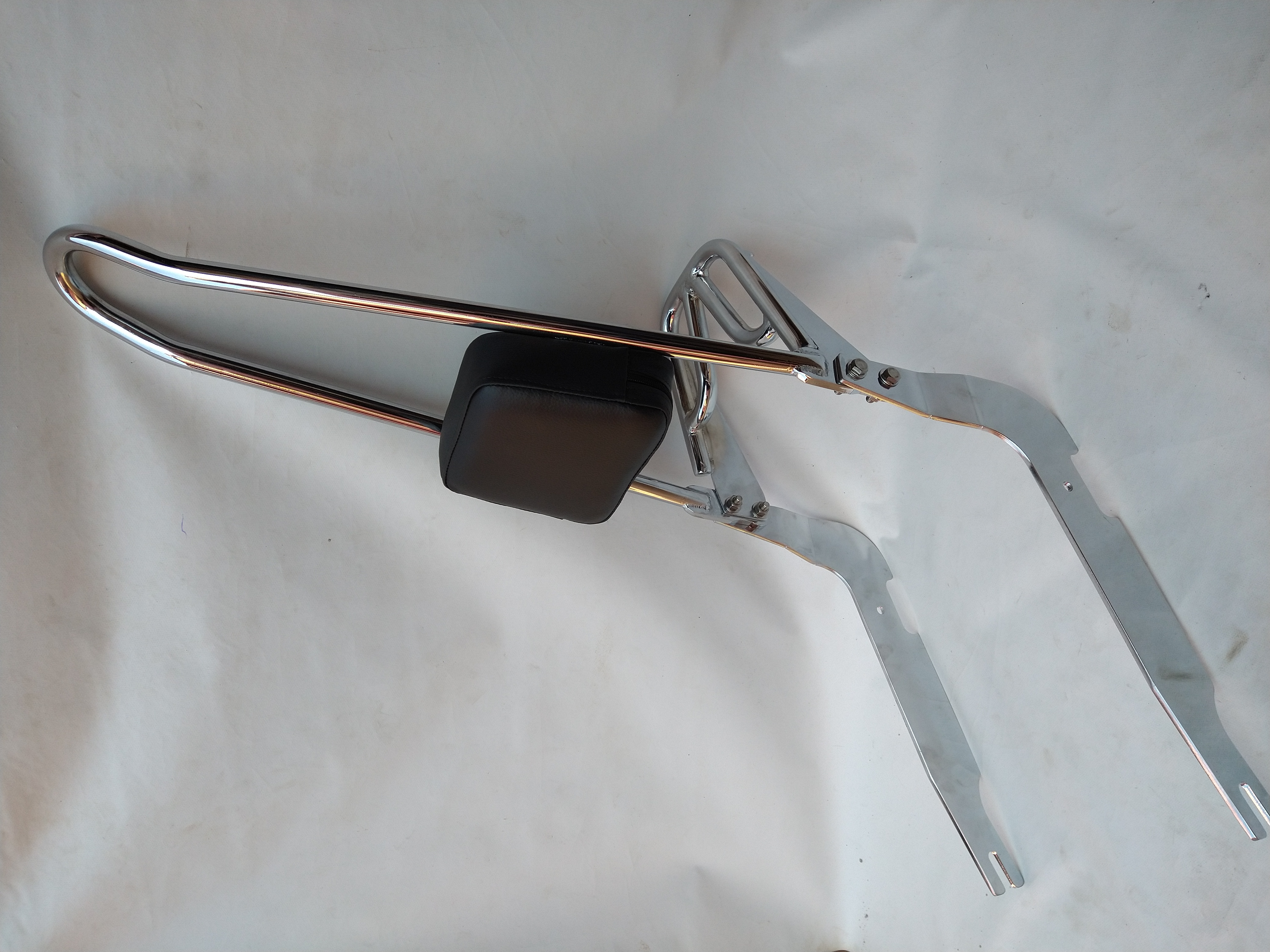 Sissy Bar Intruder 125