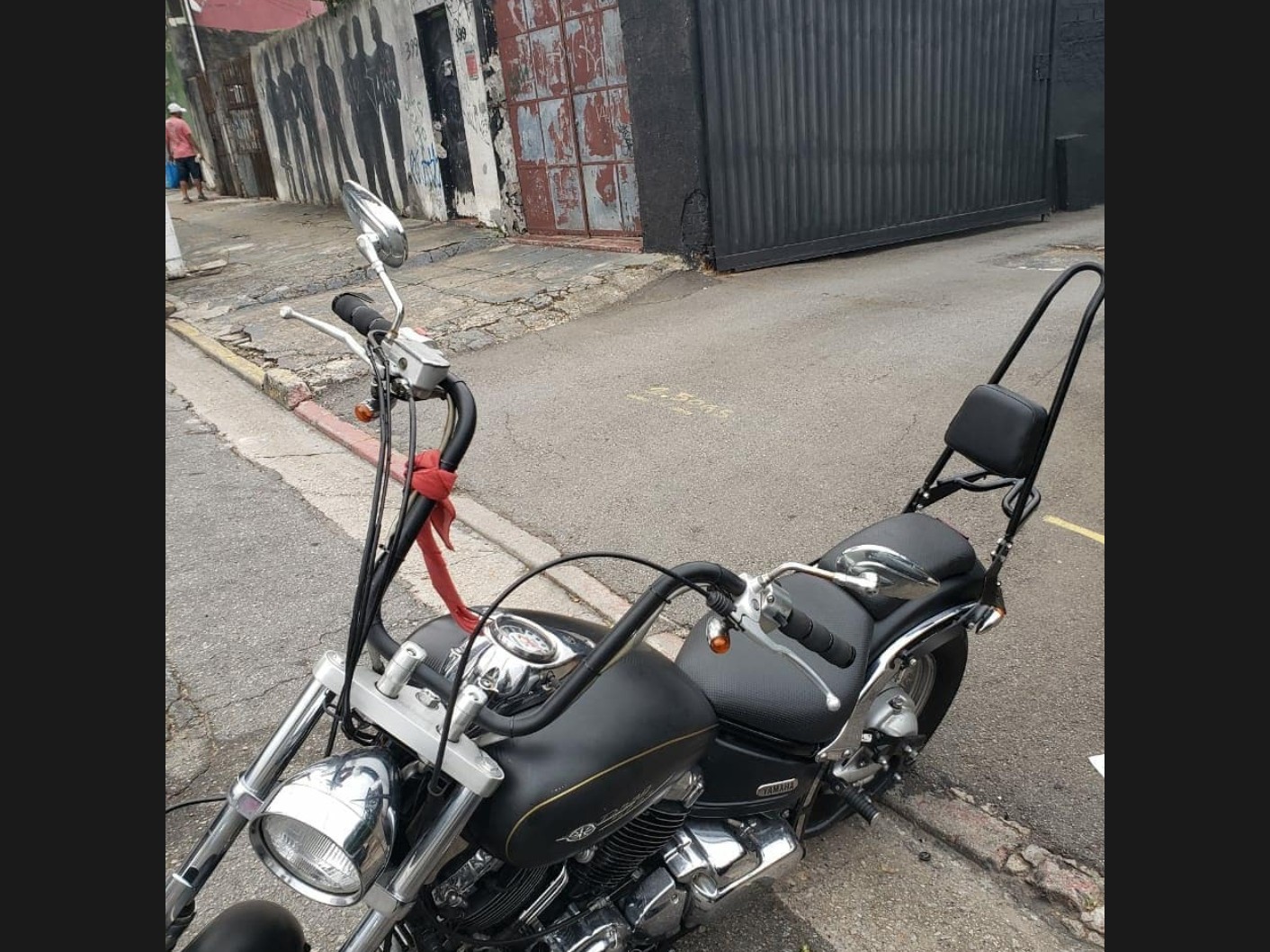 Sissy Bar Drag Star